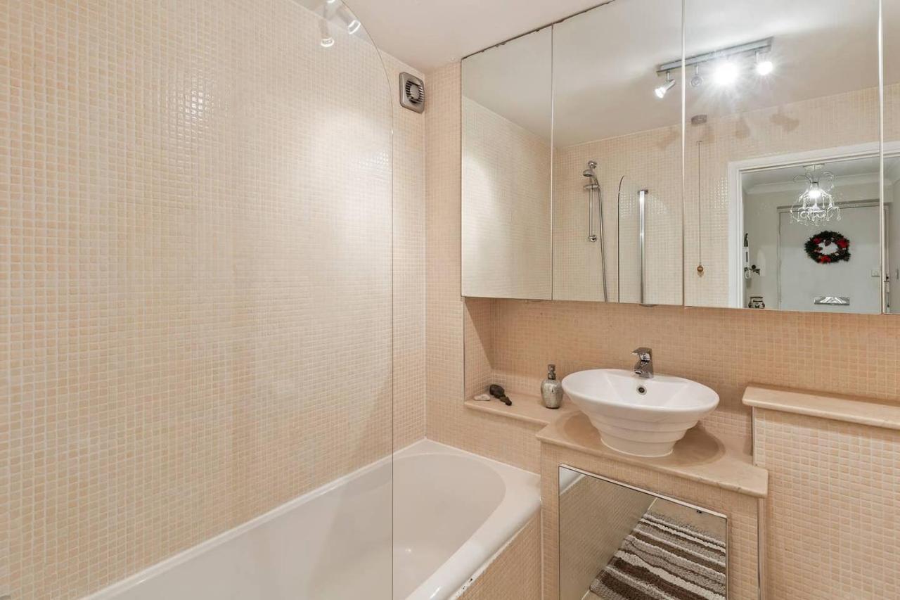 Beautiful And Cosy 2 Bedroom Flat London Bagian luar foto