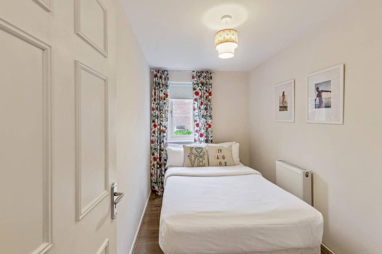 Beautiful And Cosy 2 Bedroom Flat London Bagian luar foto